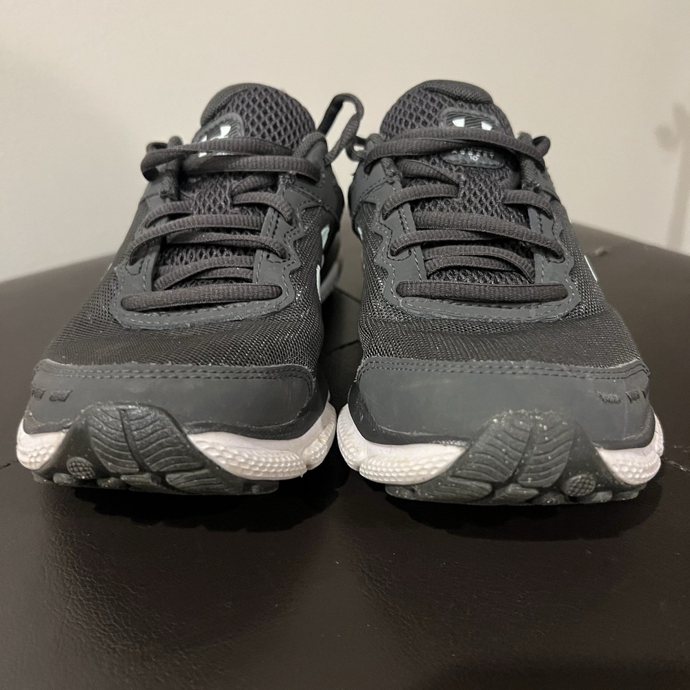 Under Armour Charged Assert‎ 10 grey Running Shoes 3026179-110 Womens Size 6 - Picture 2 of 9